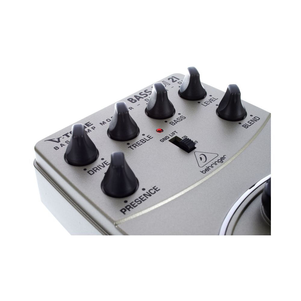 Behringer V