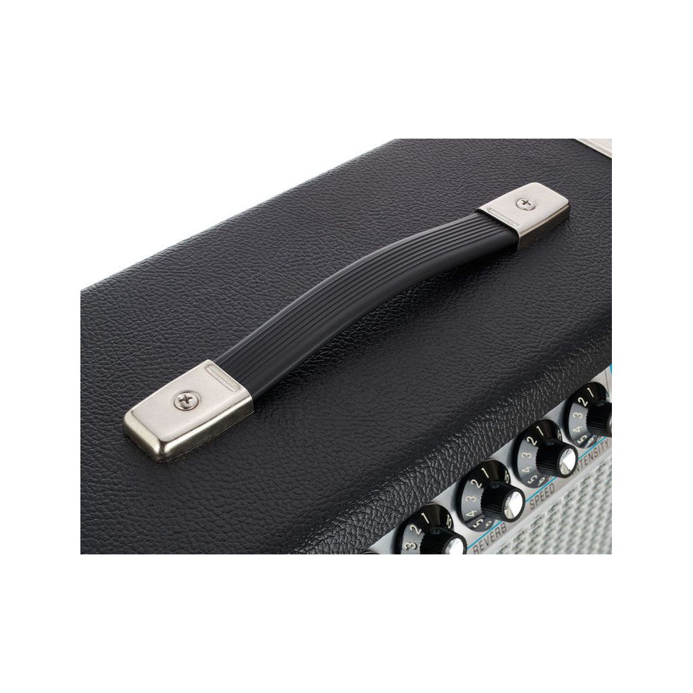 Fender 68 Custom Vibro Champ – Thomann Ireland