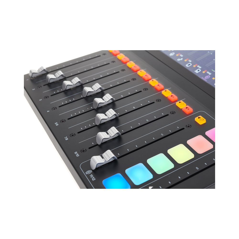 Mackie DLZ Creator Bag Bundle – Thomann Ireland