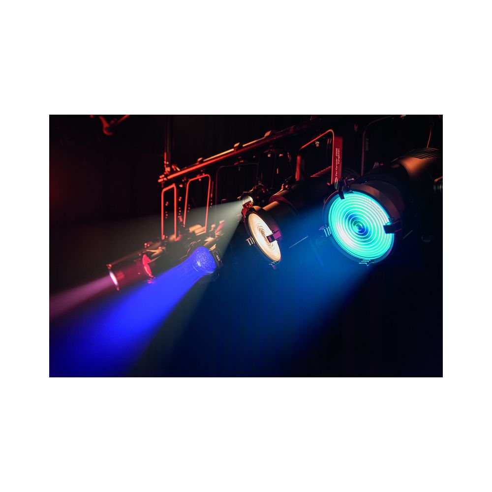 Showtec Performer 1500 Fresnel Bundle – Thomann Ireland