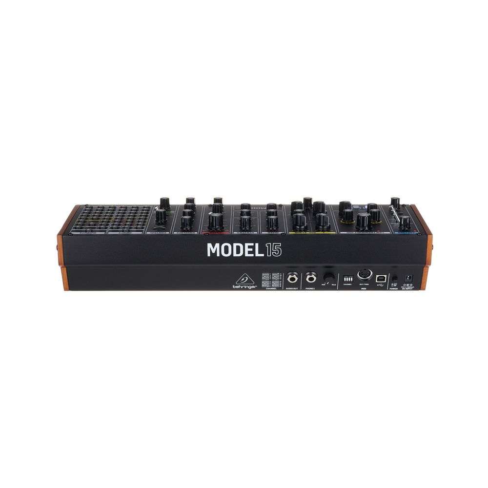 Behringer Model 15 – Thomann Ireland
