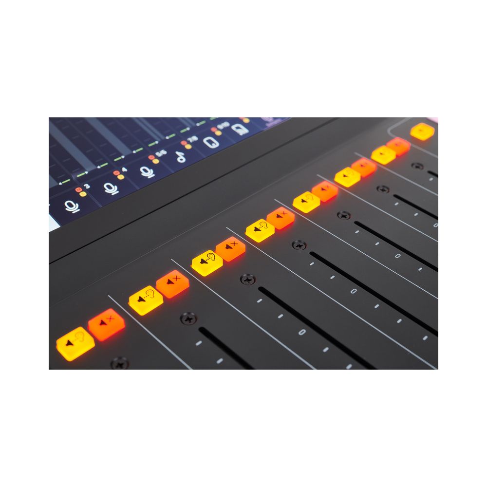 Mackie DLZ Creator Bag Bundle – Thomann Ireland