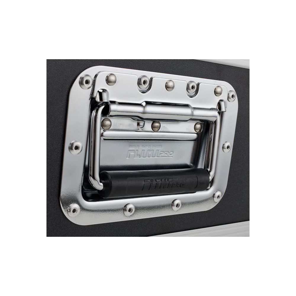 Behringer X32 Compact Flyht Case Bundle – Thomann Ireland