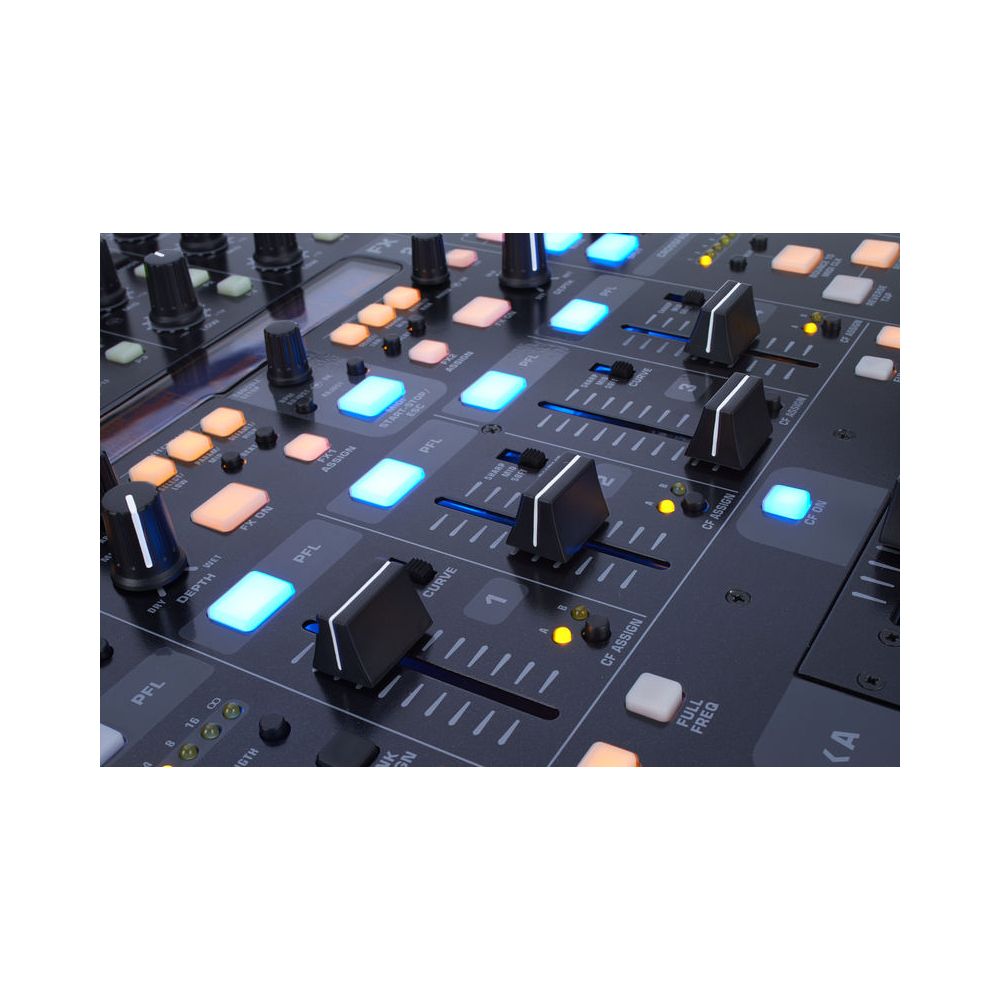 Behringer DDM4000 – Thomann Ireland