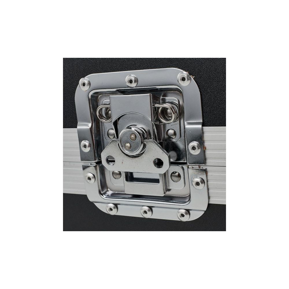 Behringer X32 Compact Flyht Case Bundle – Thomann Ireland