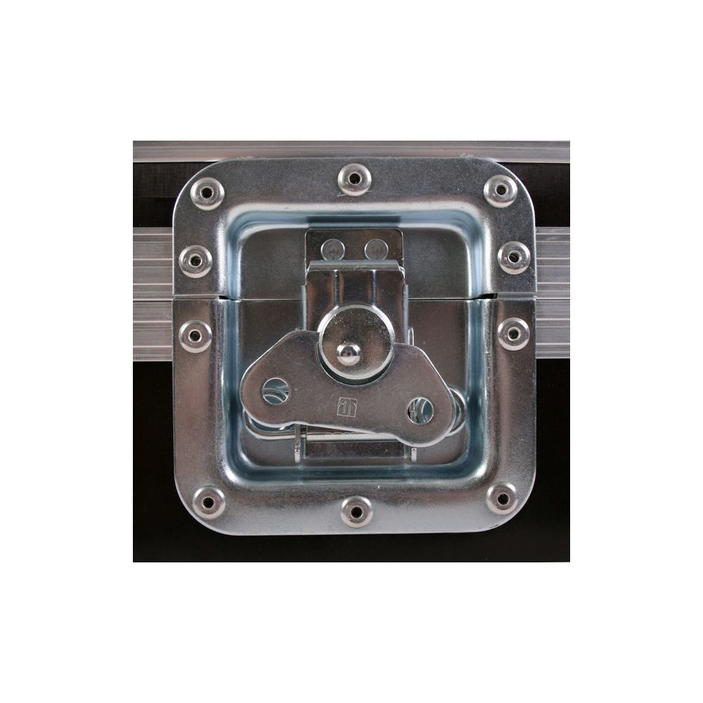 Behringer DDM 4000 Bundle II – Thomann Ireland