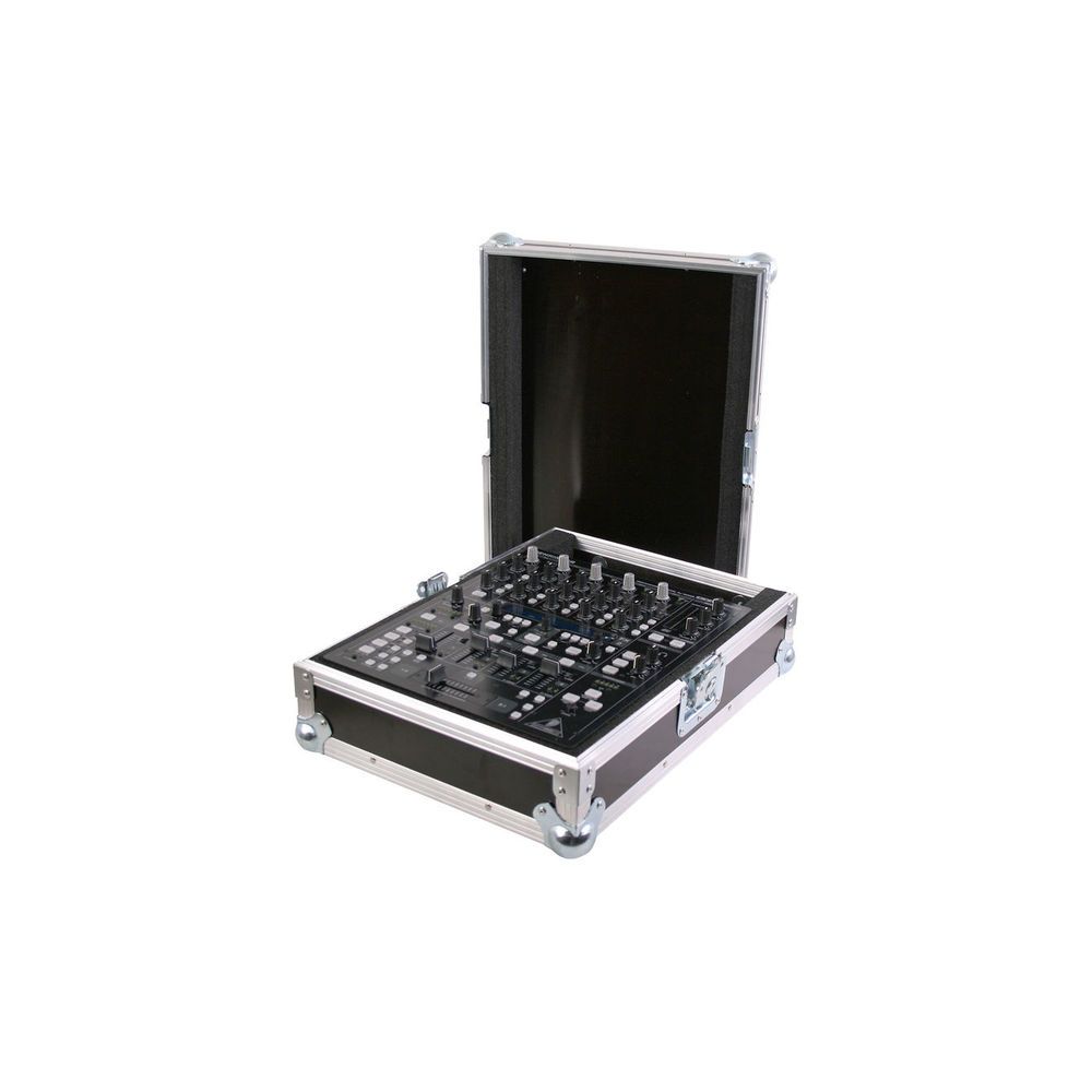 Behringer DDM 4000 Bundle II – Thomann Ireland