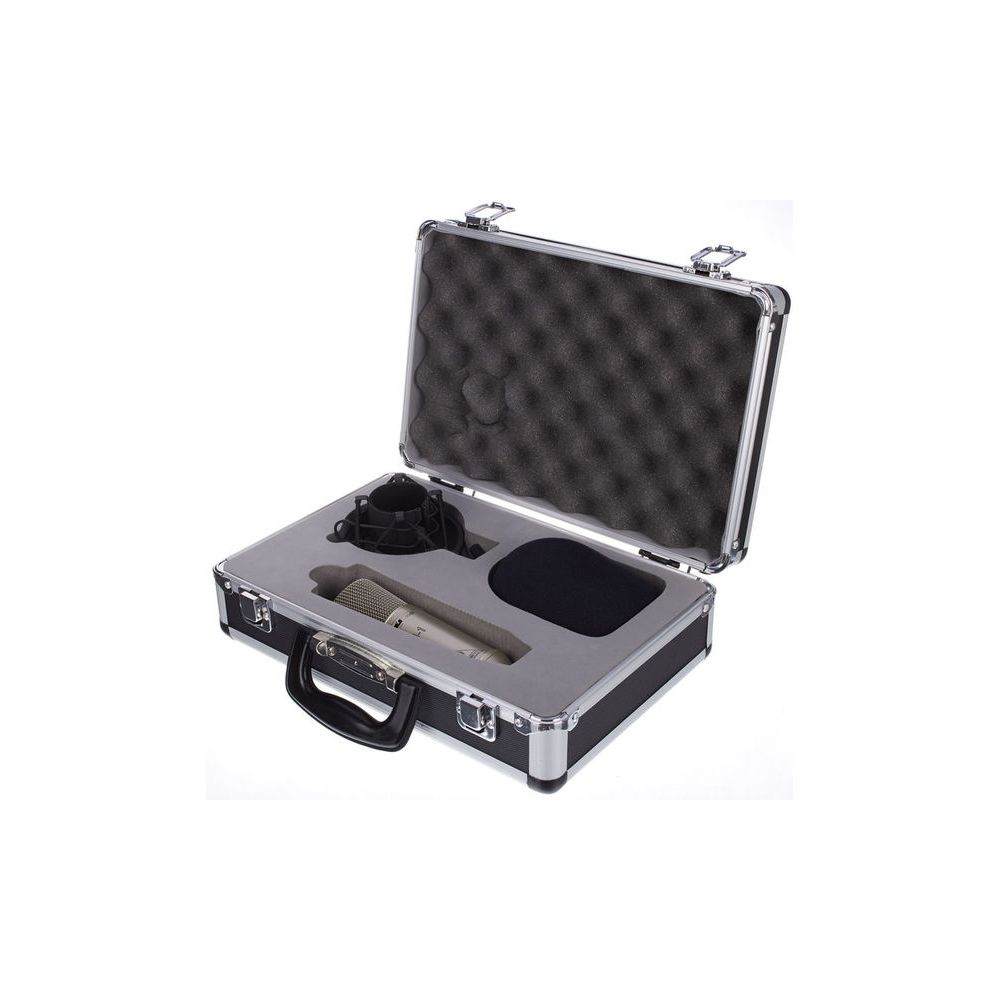 Behringer B1 Bundle – Thomann Ireland