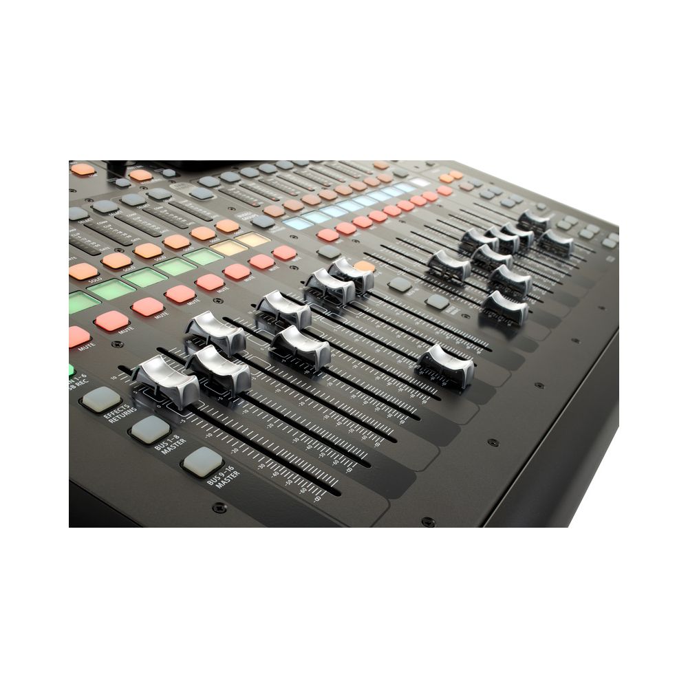 Behringer X32 Compact Bag Bundle – Thomann Ireland