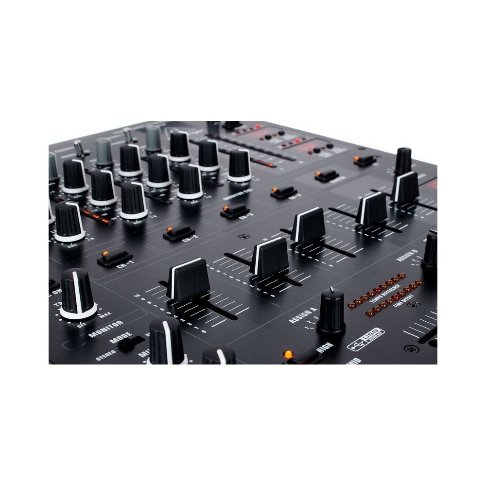 Behringer DJX900USB – Thomann Ireland