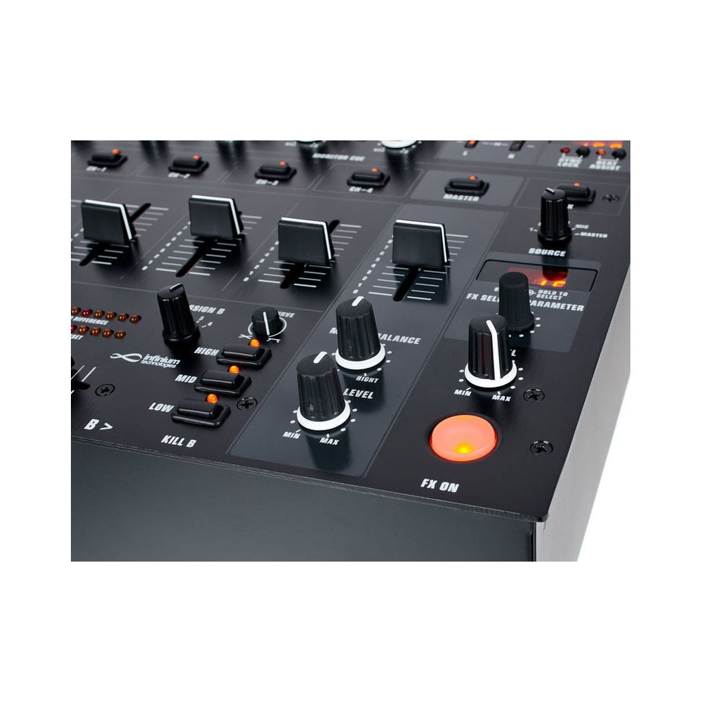 Behringer DJX900USB – Thomann Ireland