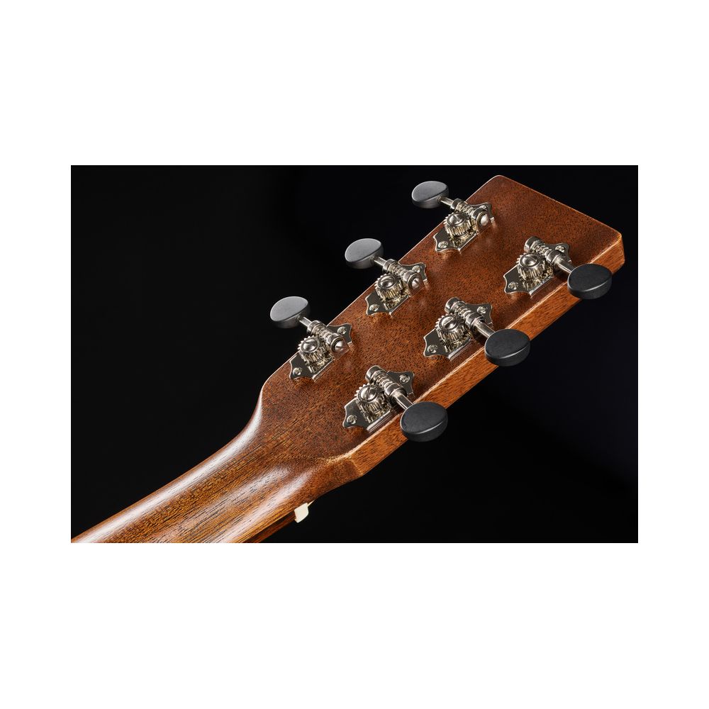 Martin Guitar 000