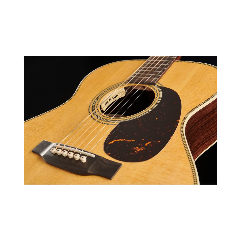 Martin Guitar 000