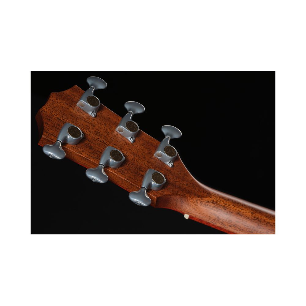 Taylor Custom #25: Le Rouge – Thomann Ireland