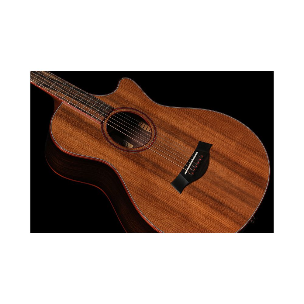 Taylor Custom #25: Le Rouge – Thomann Ireland