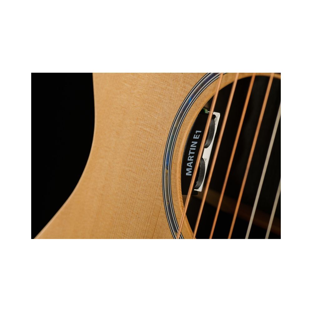 Martin Guitar 000