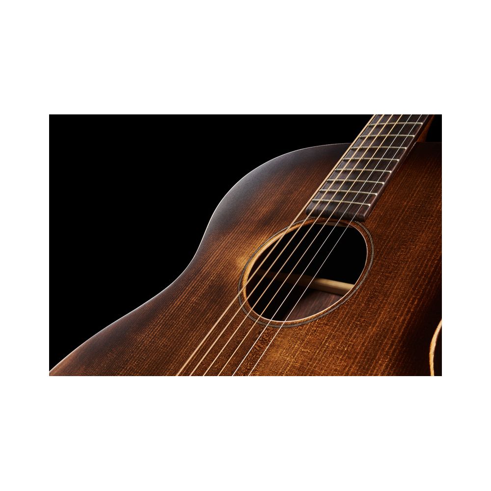 Martin Guitar 000