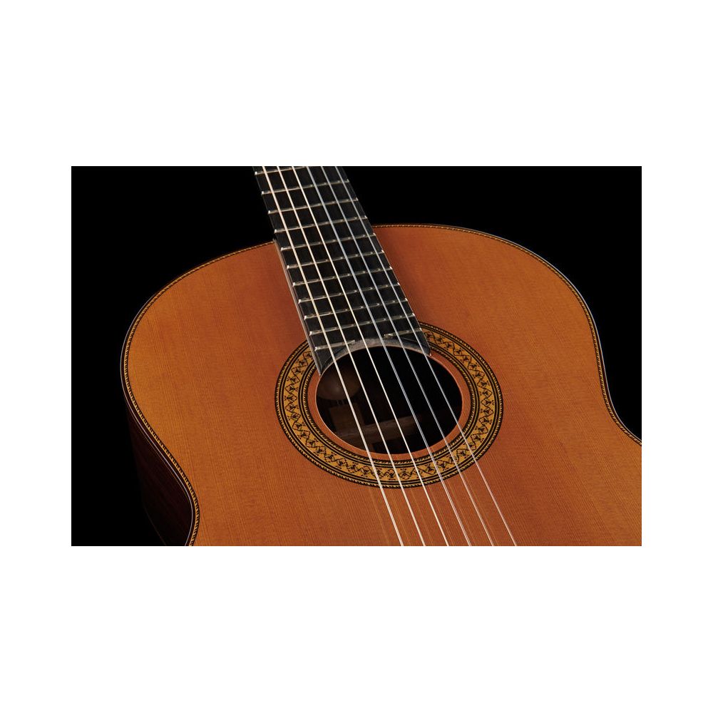 Juan Hernandez Profesor Cedar – Thomann Ireland