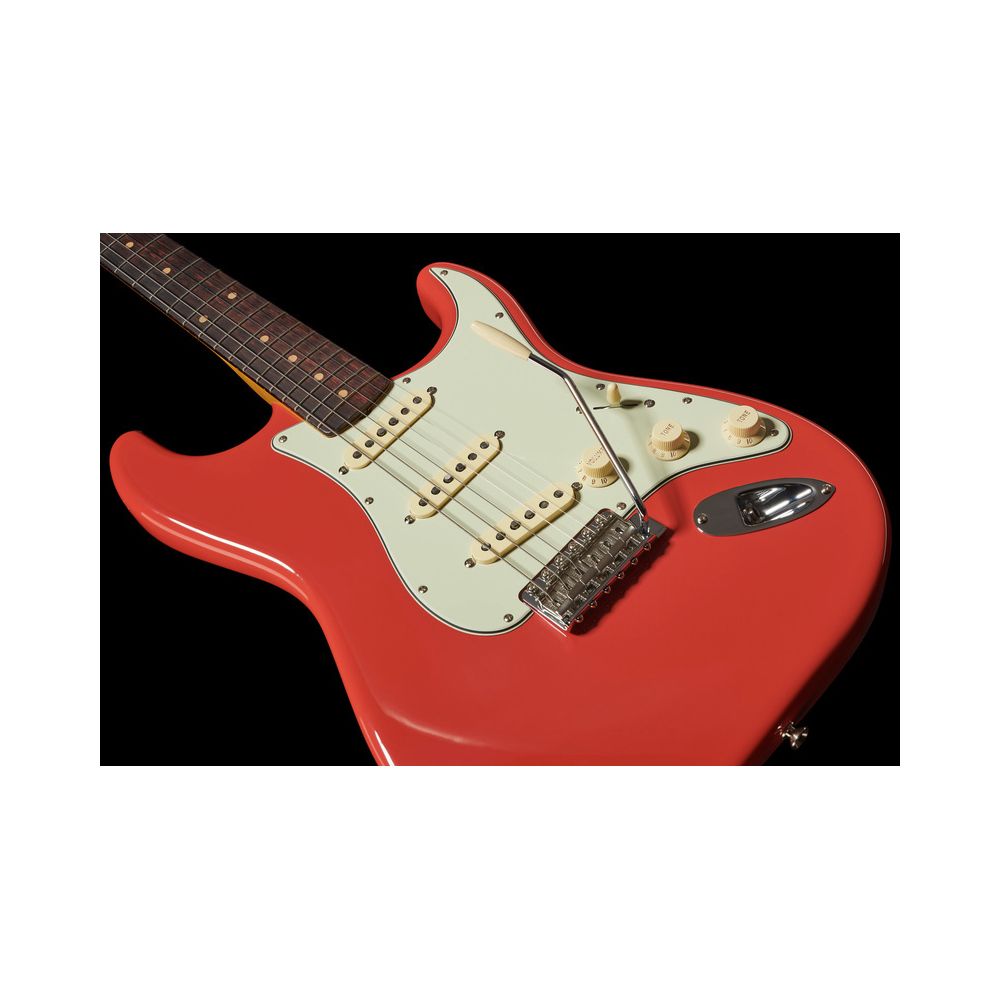 Fender AV II 61 STRAT RW FRD – Thomann Ireland