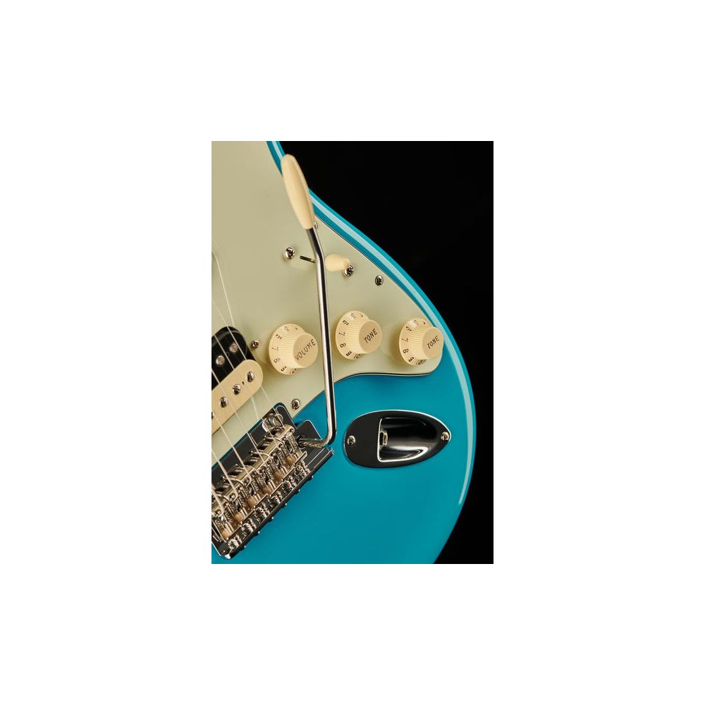 Fender AM Pro II Strat HSS MBL – Thomann Ireland