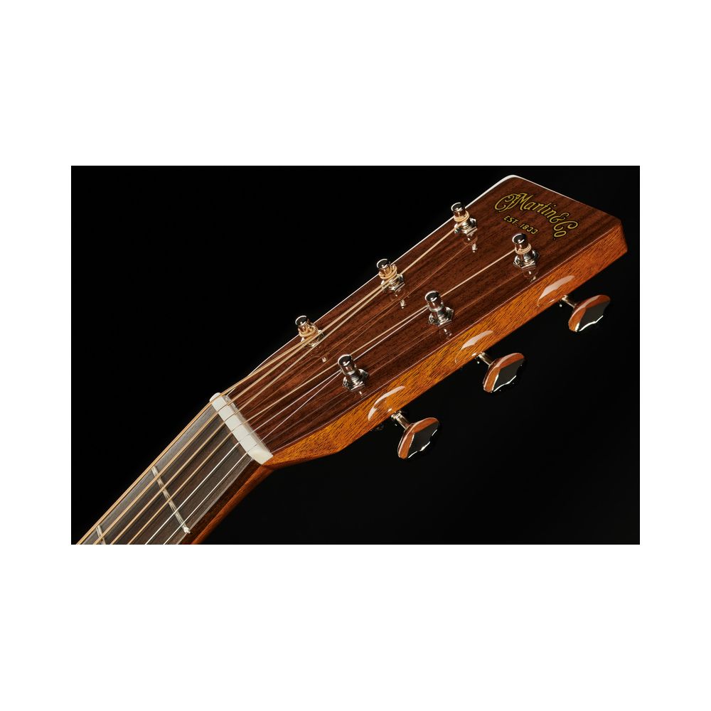 Martin Guitar 000