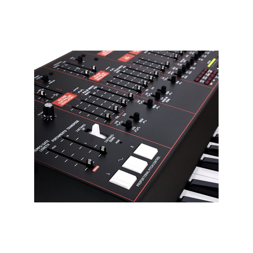 Behringer Odyssey Bag Bundle – Thomann Ireland