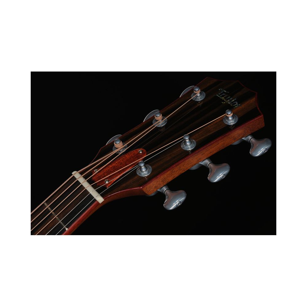 Taylor Custom #25: Le Rouge – Thomann Ireland