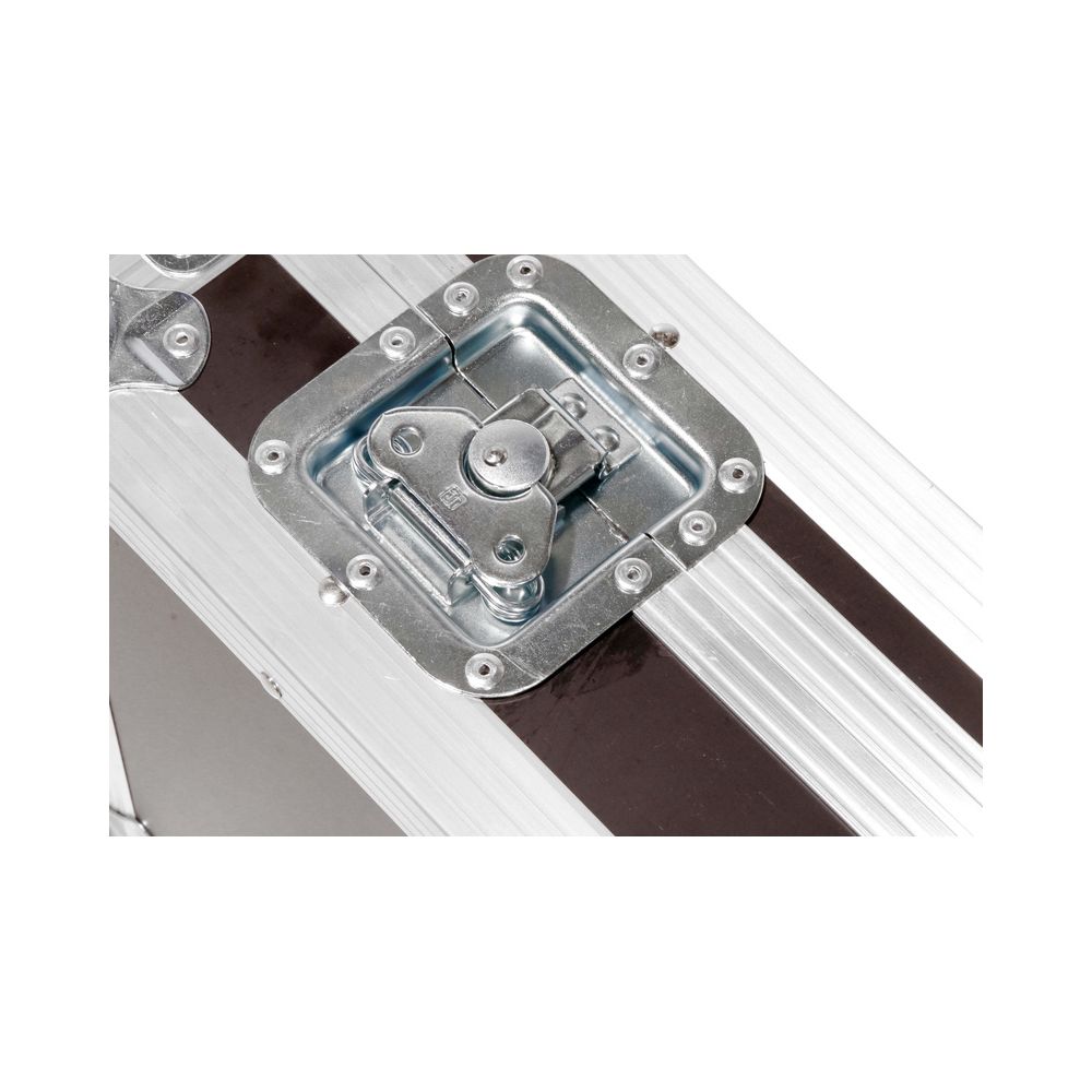 Behringer Wave Case Bundle – Thomann Ireland