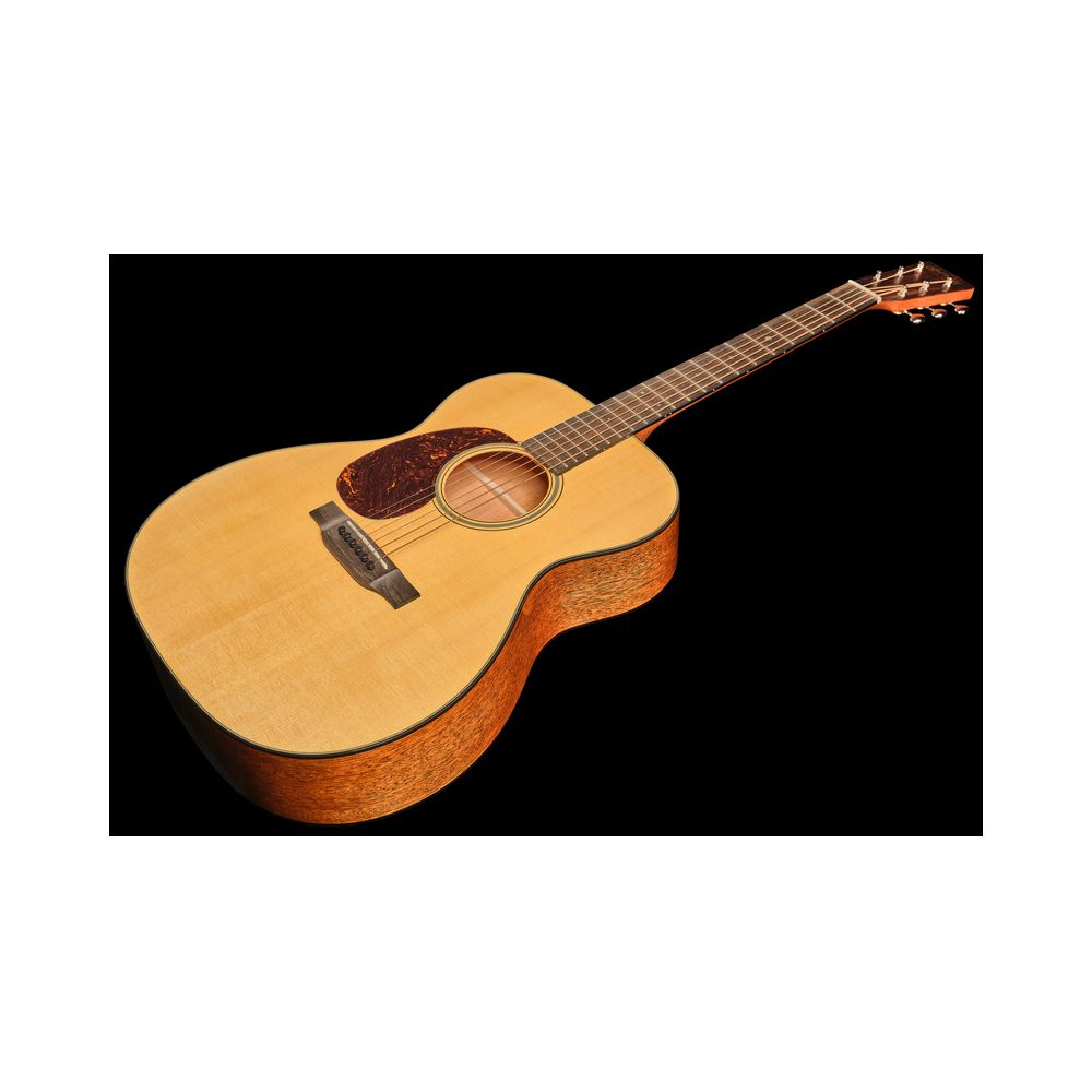 Martin Guitar 000