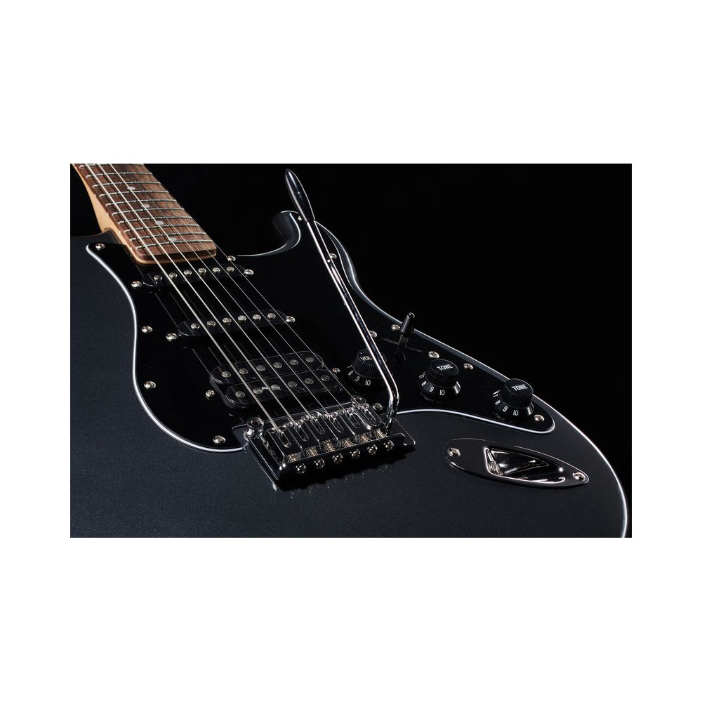Squier Aff. Strat HSS PACK CFM – Thomann Ireland