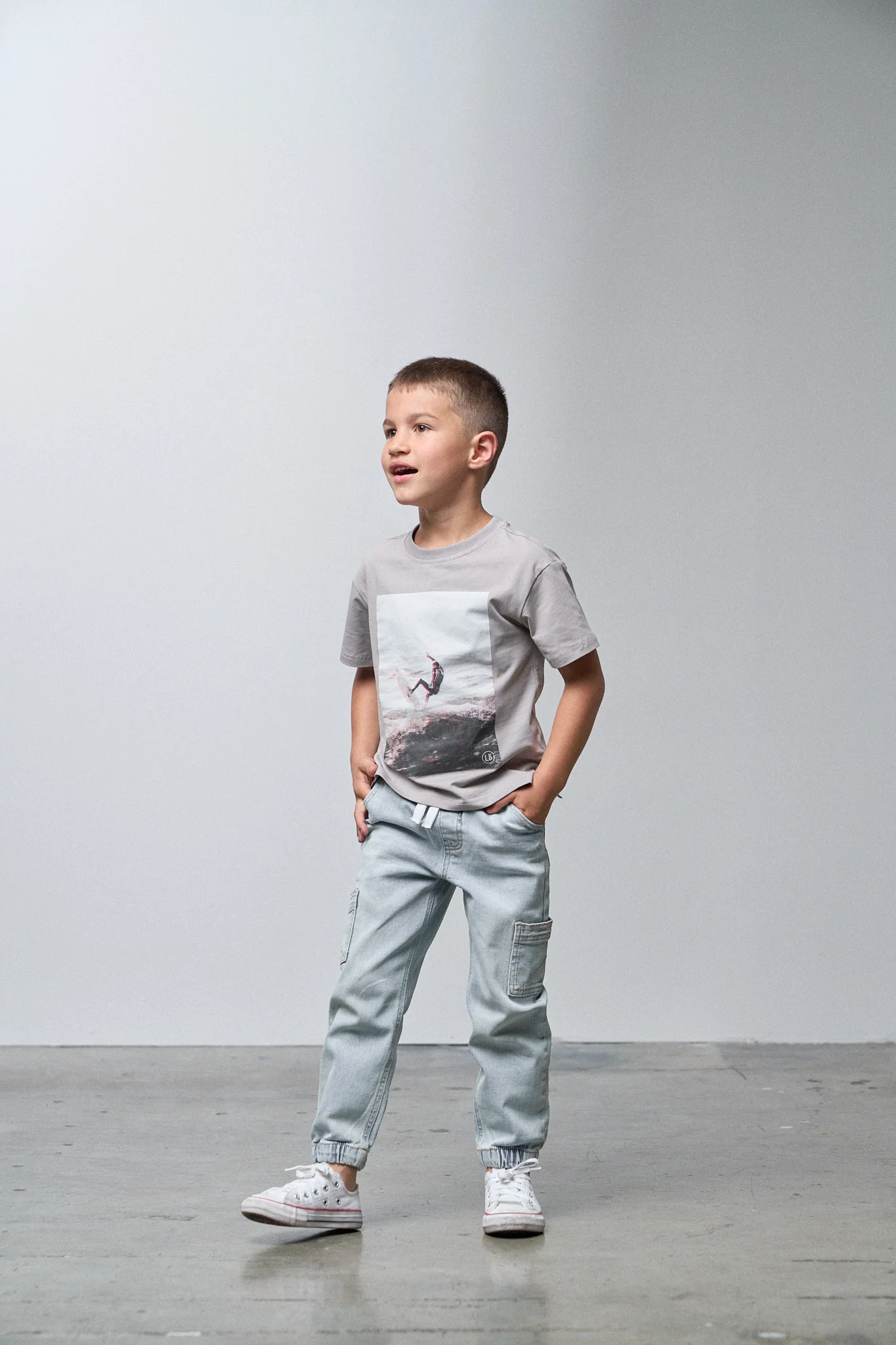 Catching Waves Tee - Charcoal