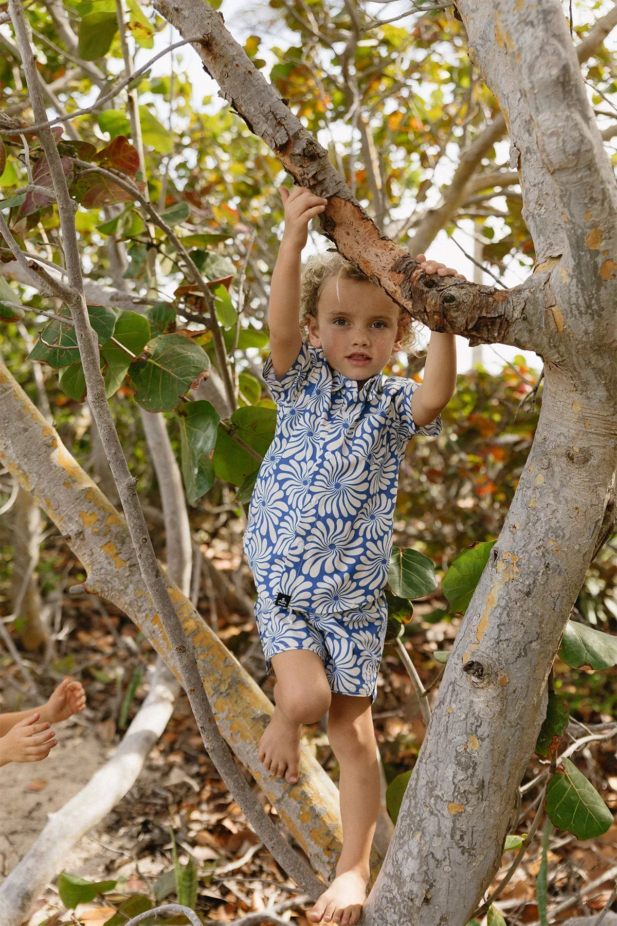 Seaesta Surf Boys Boardshorts – Scallop Retro Flare in Wavy Flowers Navy Blue