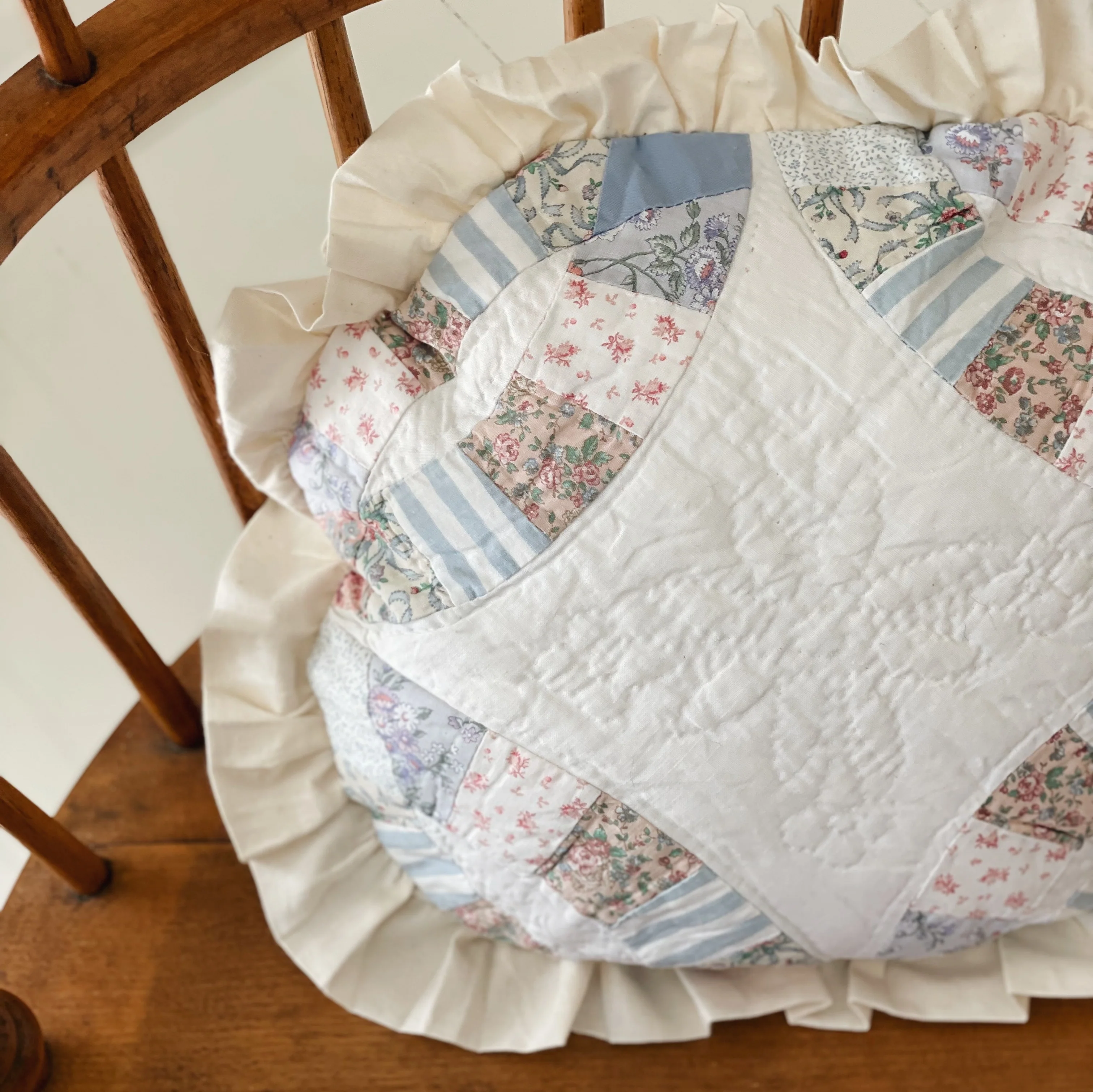 Cottage Ruffle Circle Quilt Pillow with Insert