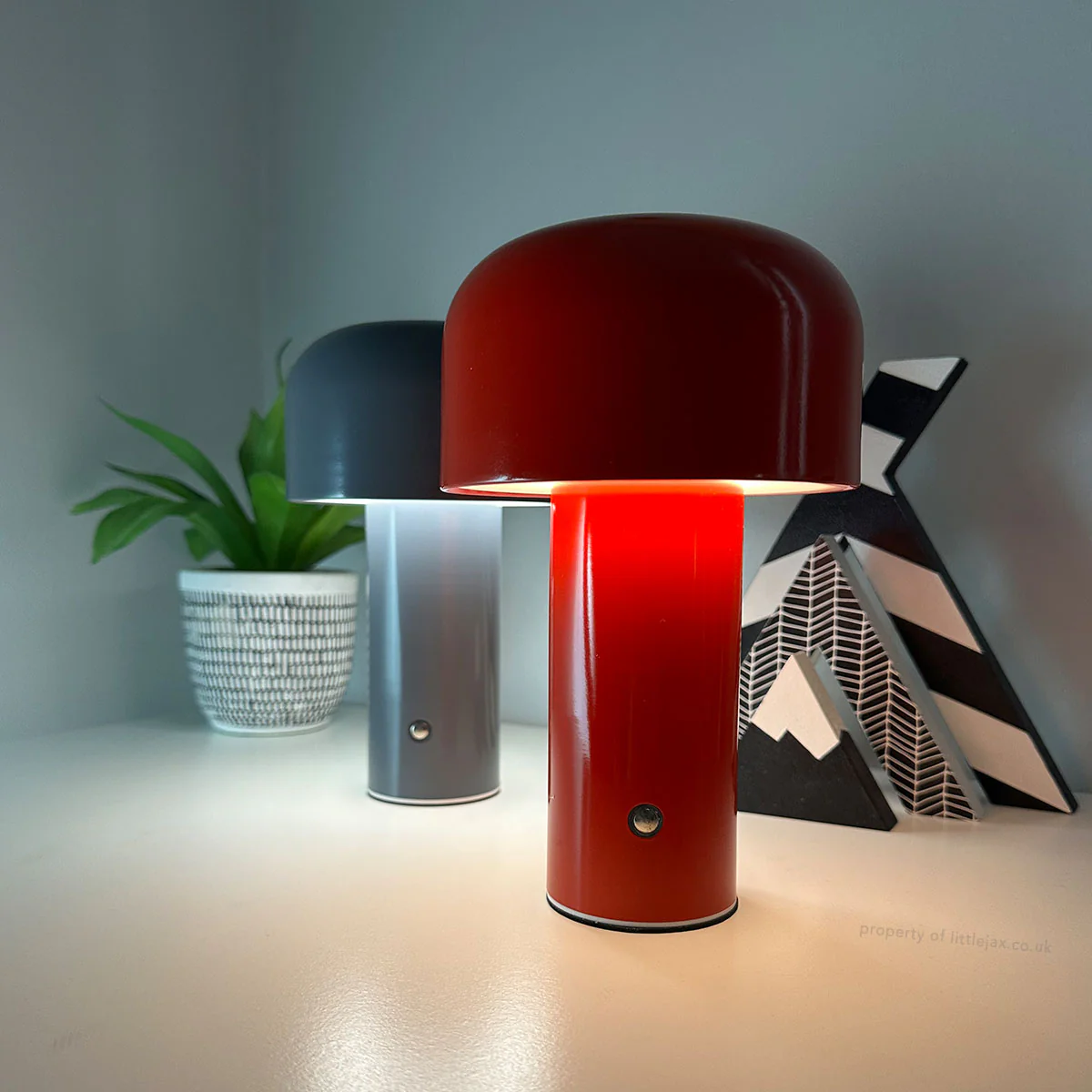 Chic Modern Wireless Mushroom Lamp