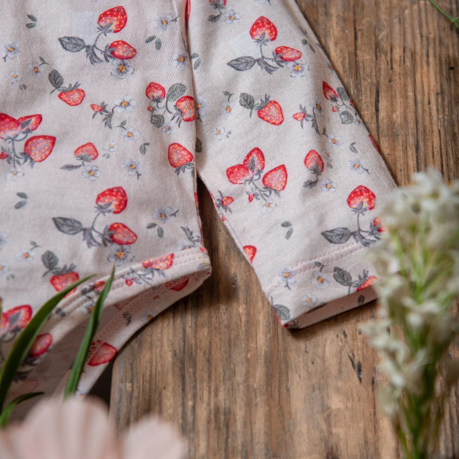Strawberry jersey onesie - Peach