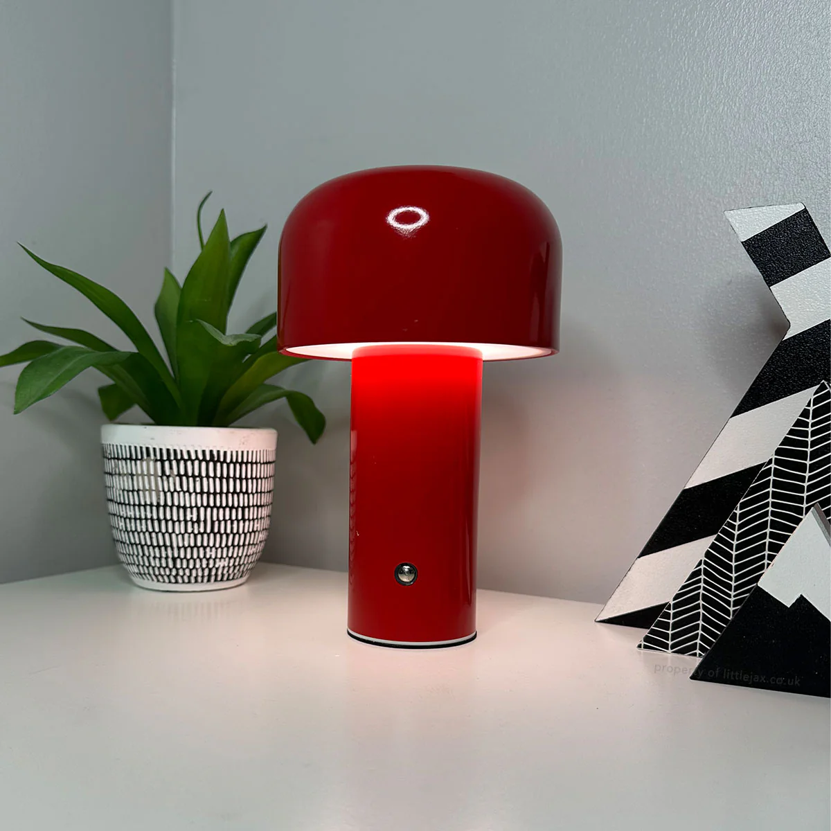 Chic Modern Wireless Mushroom Lamp