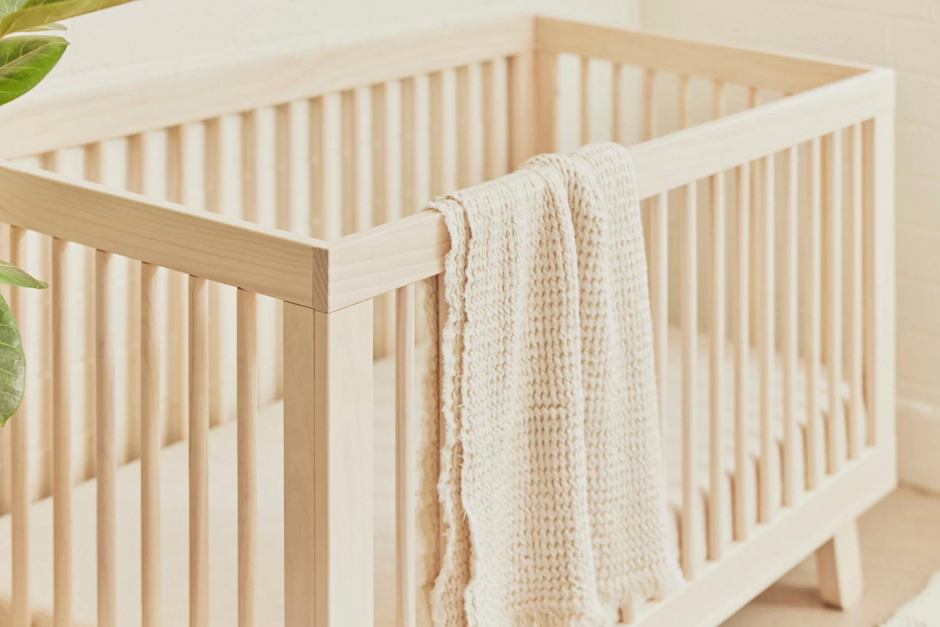 Hudson 3-in-1  Crib Washed Natural