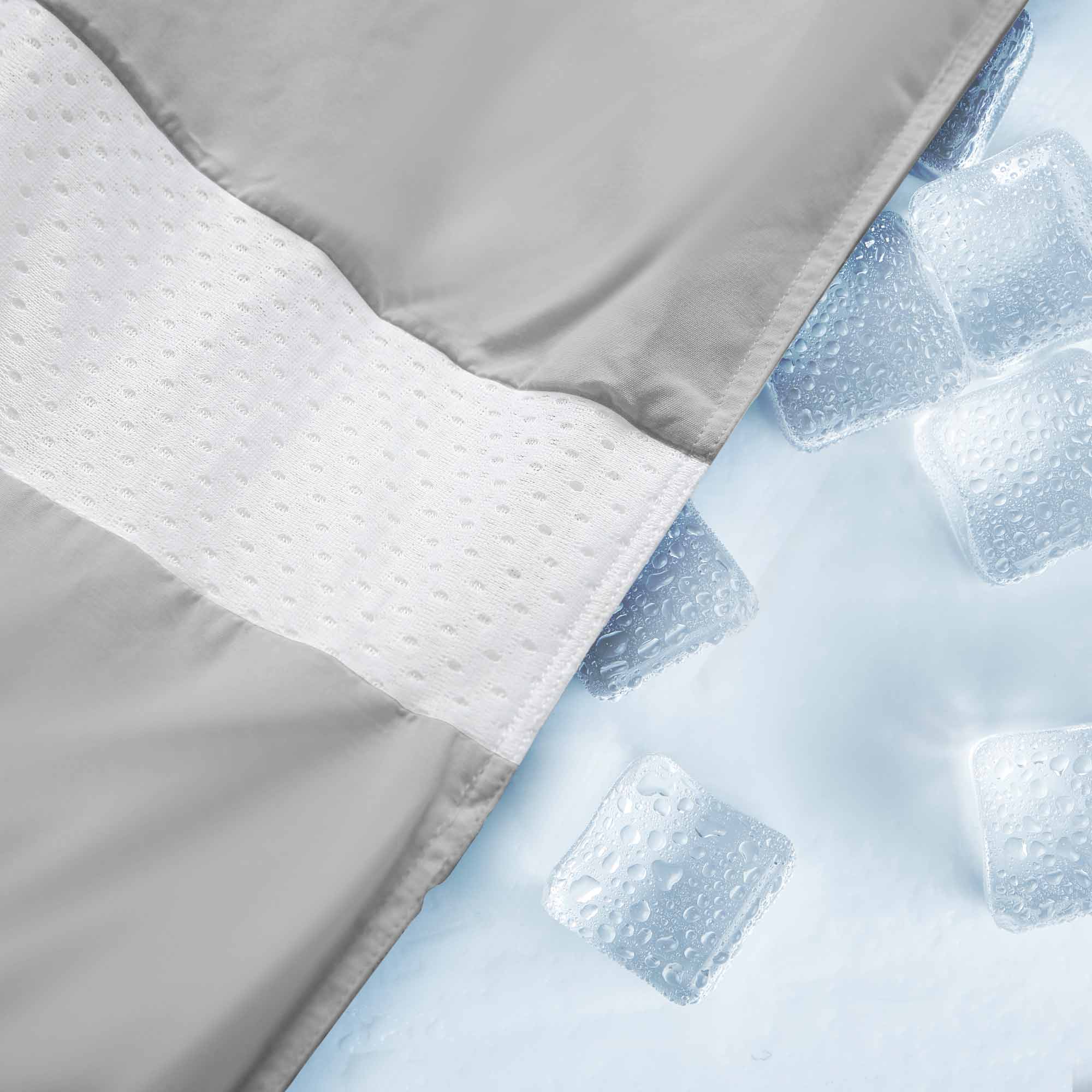 Ultra Lightweight Cooling Down Comforter