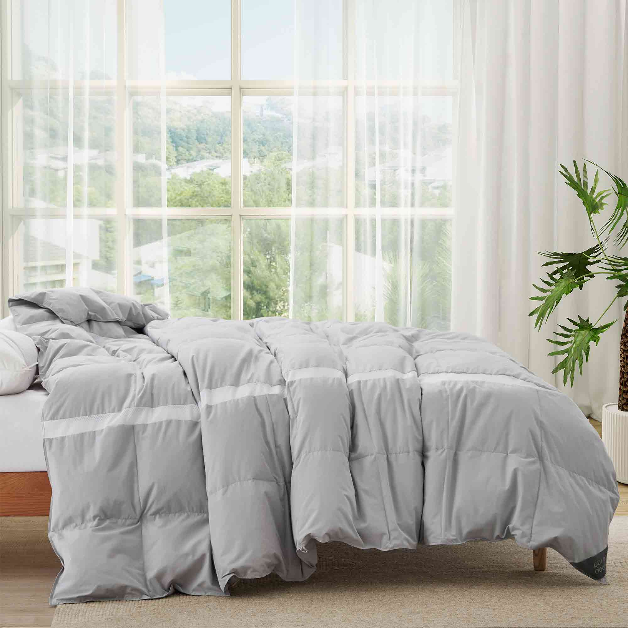 Ultra Lightweight Cooling Down Comforter
