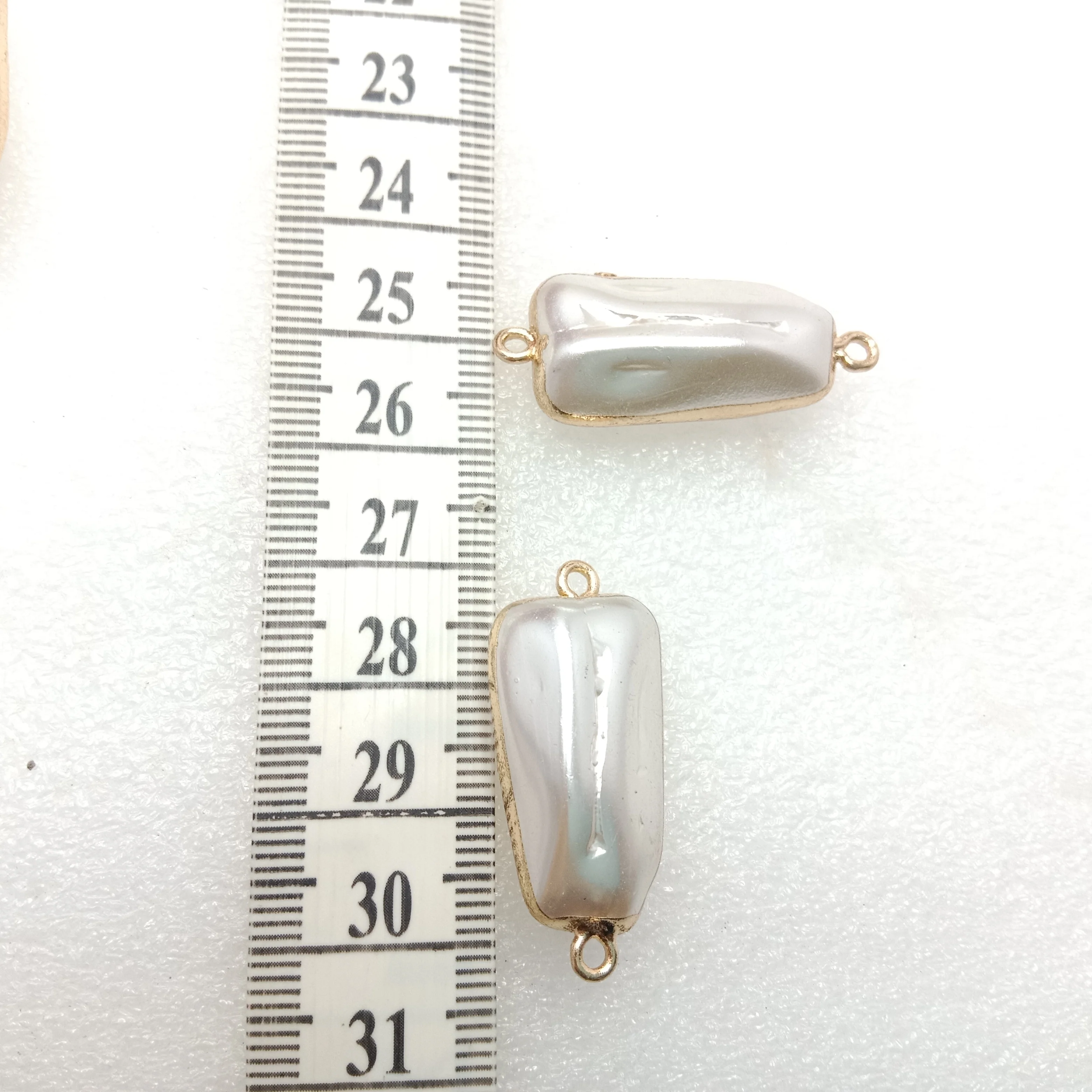 White (4pcs) high quality pearl connectors 30 mm(2cm )