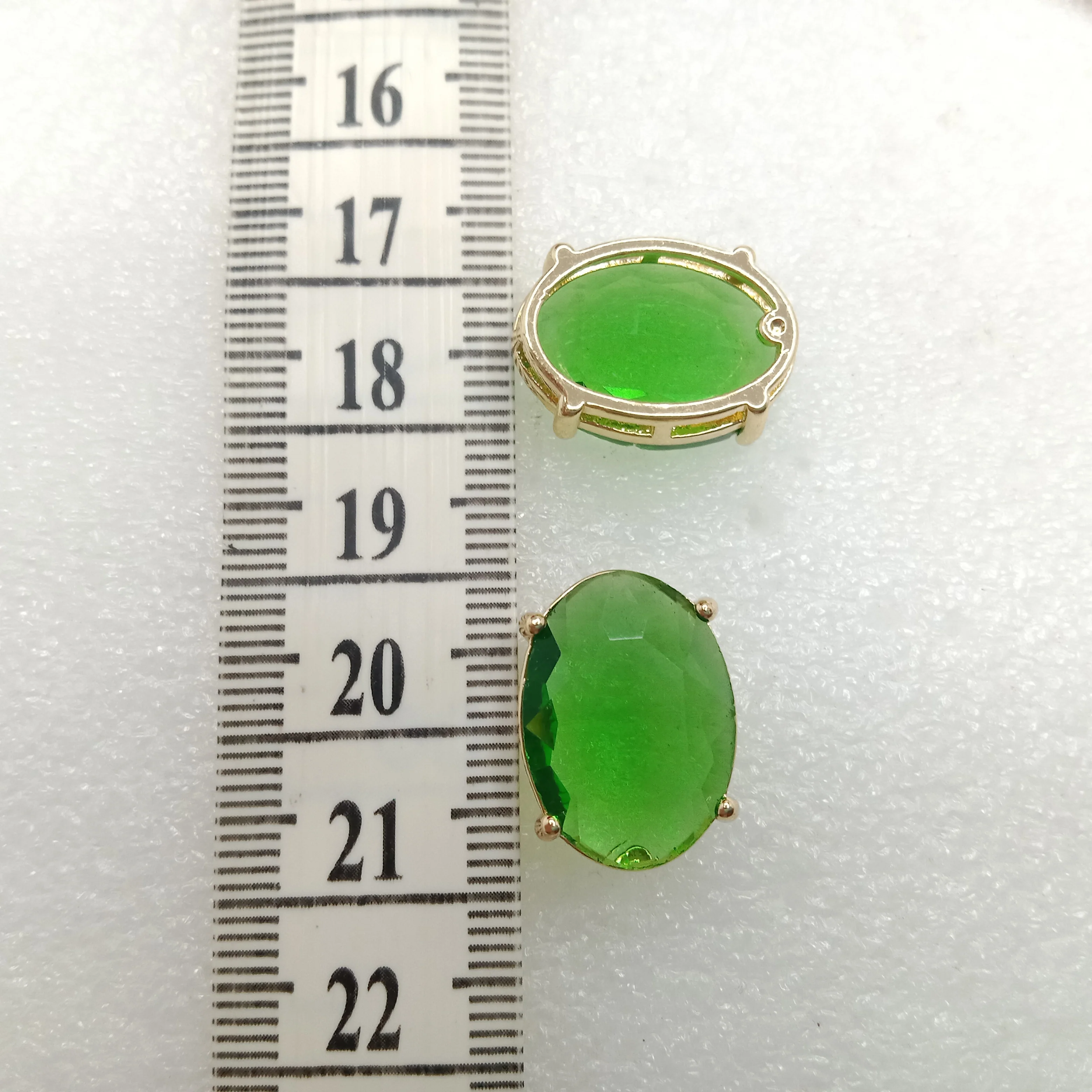 Light green stone High quality(10pcs)jewellery  connectors round shape 22mm (2cm)