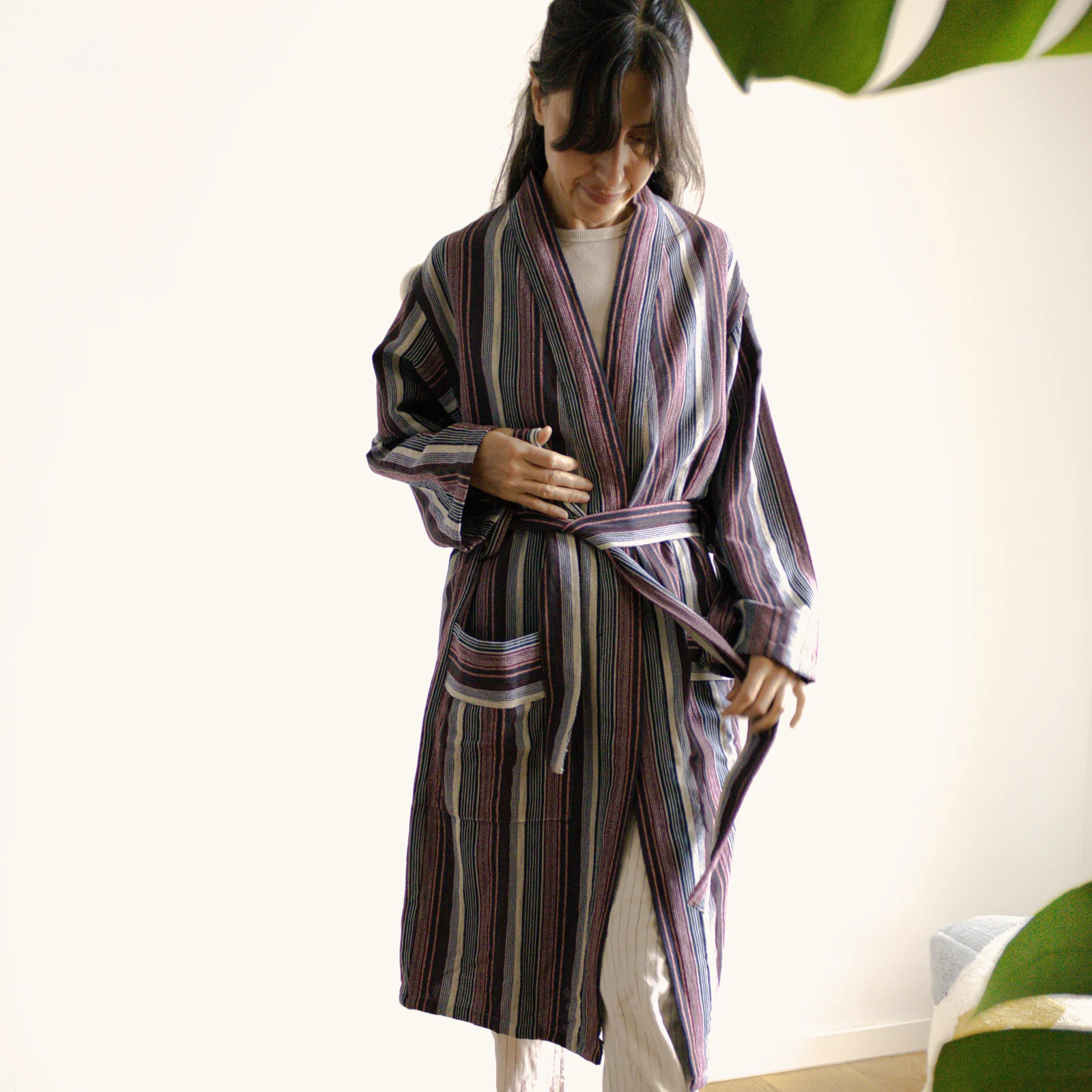 BURGUNDY ROBE - Handgewebter Bademantel f��r luxuri?se Entspannung