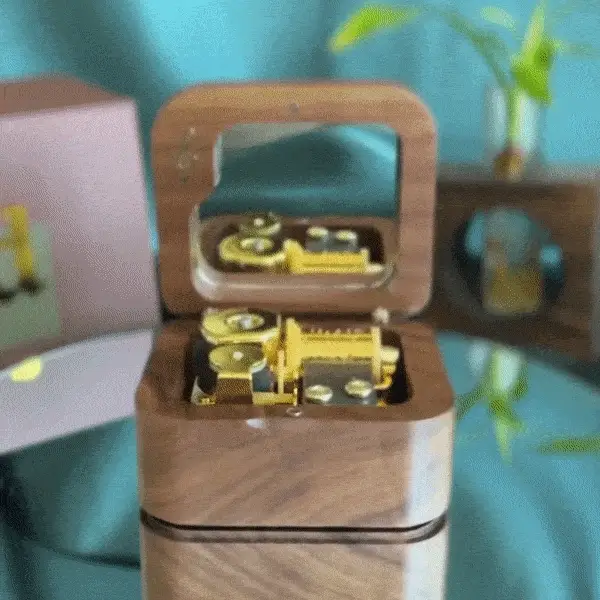 Mirra - Music Box with Mirror & Stopper