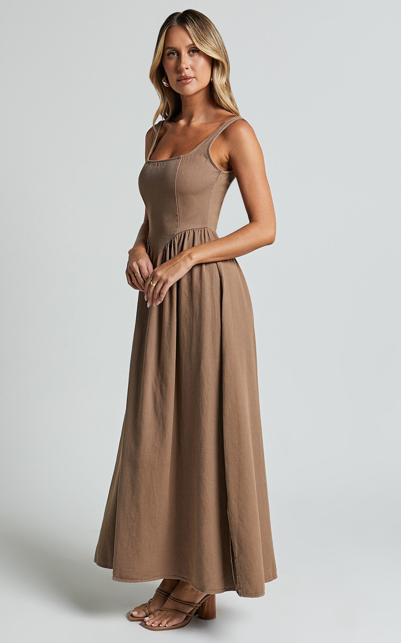 Rhaziya Midi Dress - Sleeveless Straight Neck Fit and Flare Dress in Tobacco