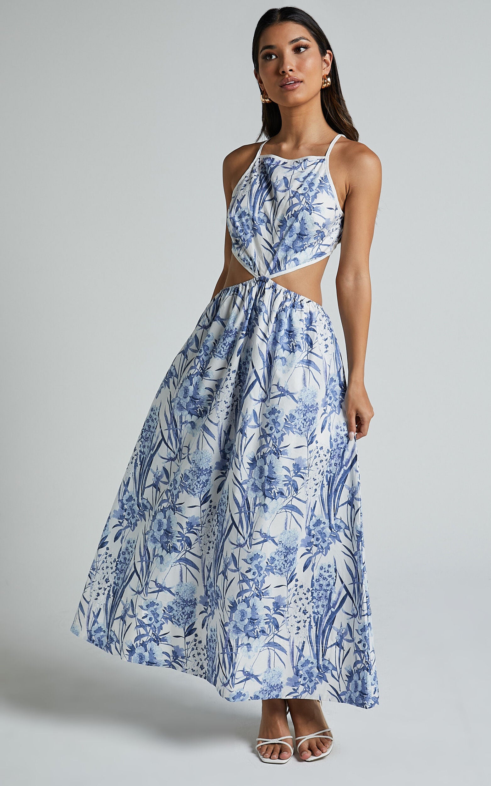 Maenerva Midi Dress - Sleeveless Straight Neck Cut Out Dress in Blue Floral