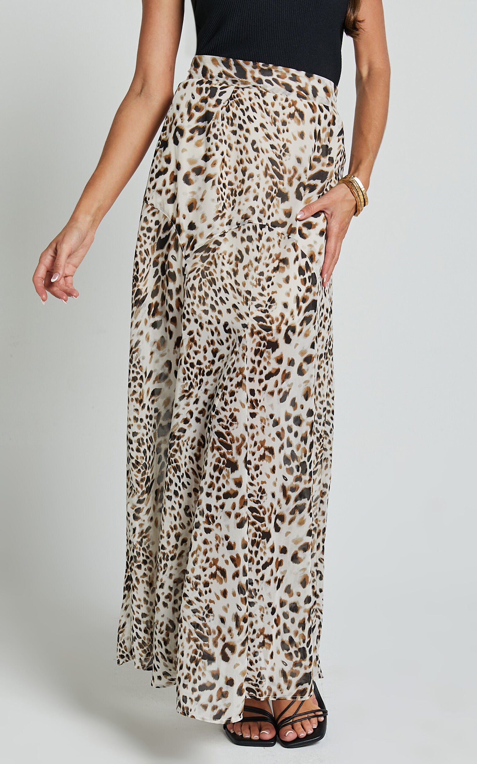 RIVA MAXI SKIRT - HIGH WAISTED FLARE SKIRT in Animal Print