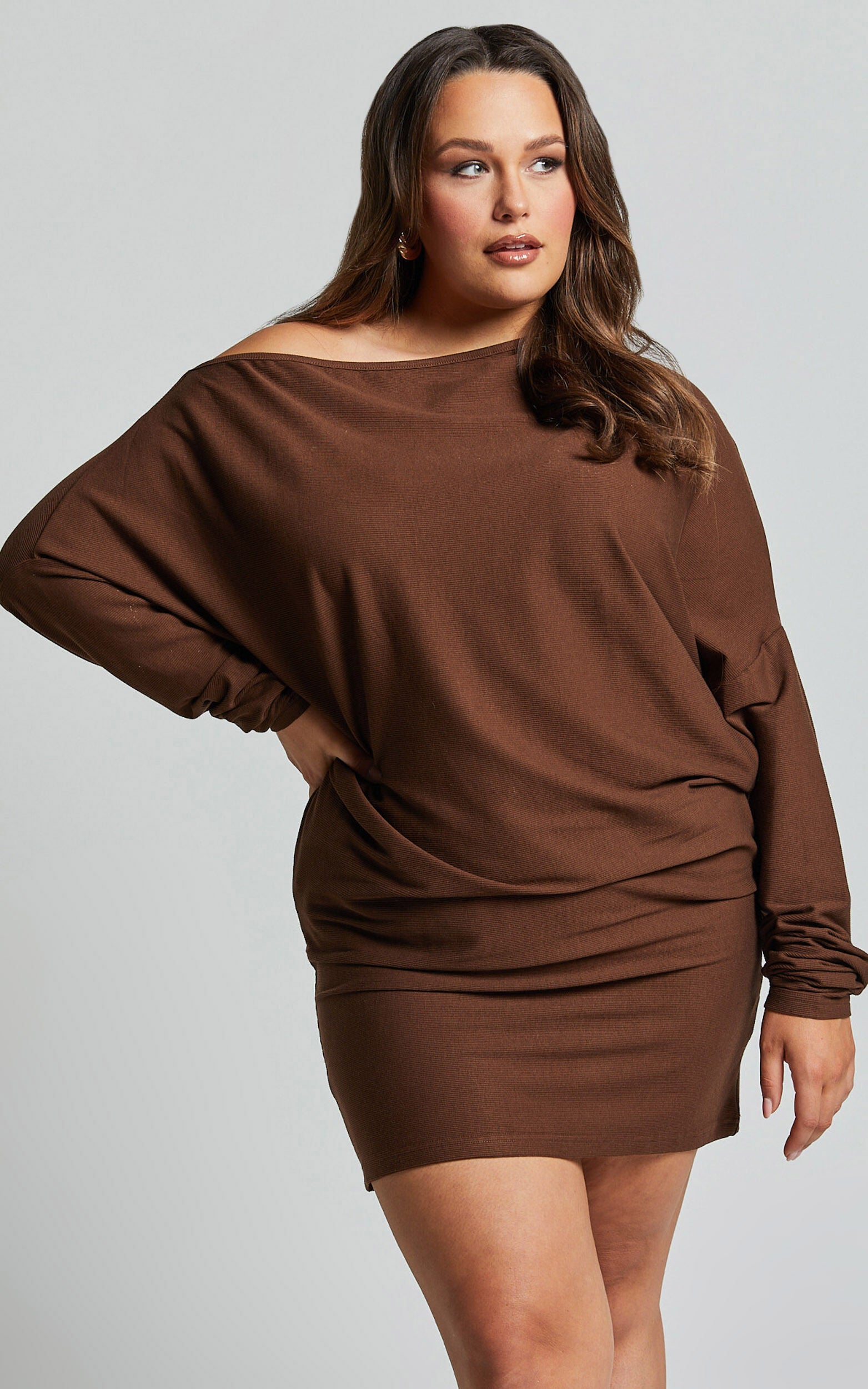 Fermina Mini Dress - Long Sleeve Bodycon Dress in Chocolate