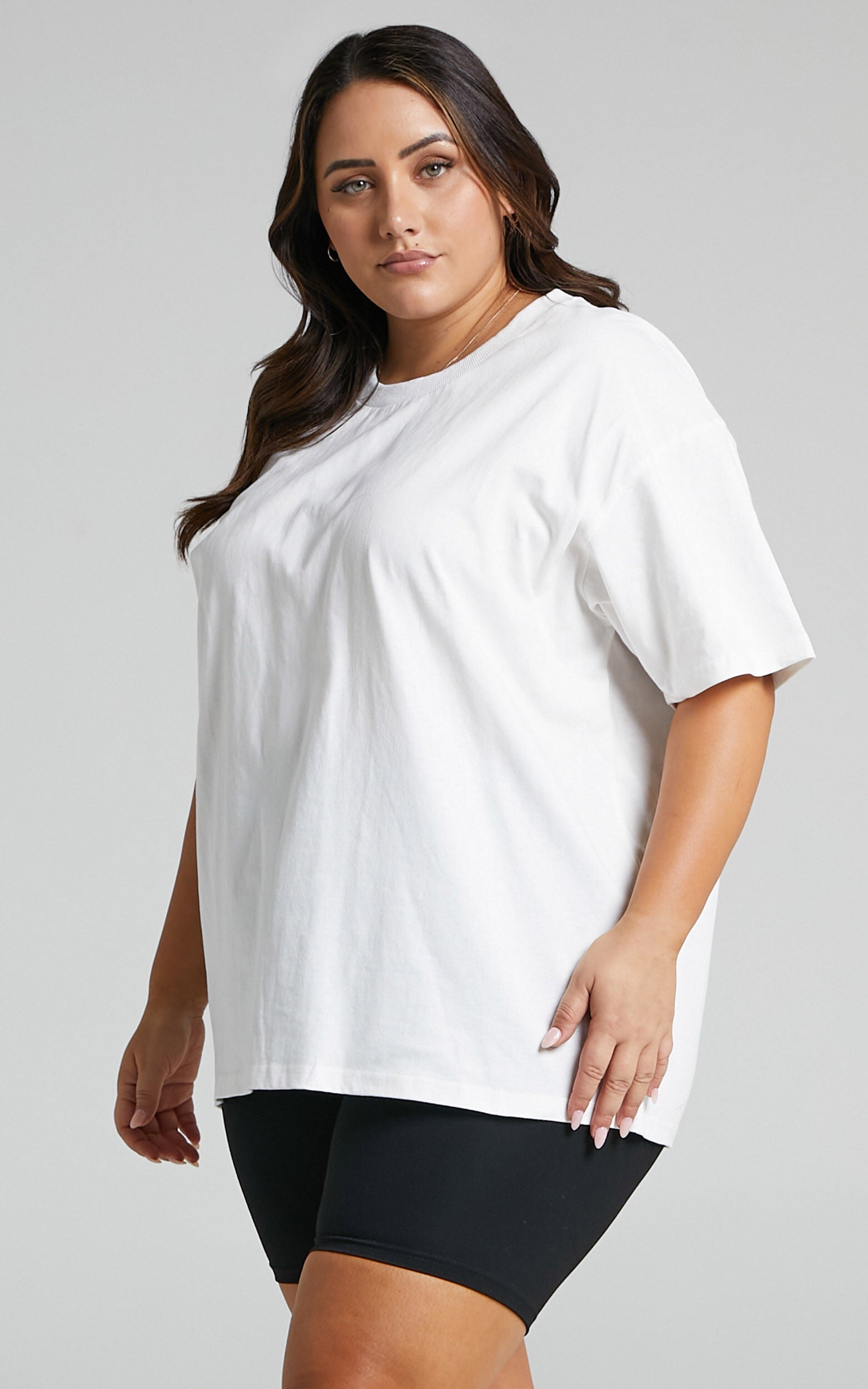 Prizza Top - Longlinge Boyfriend Tee Top in White