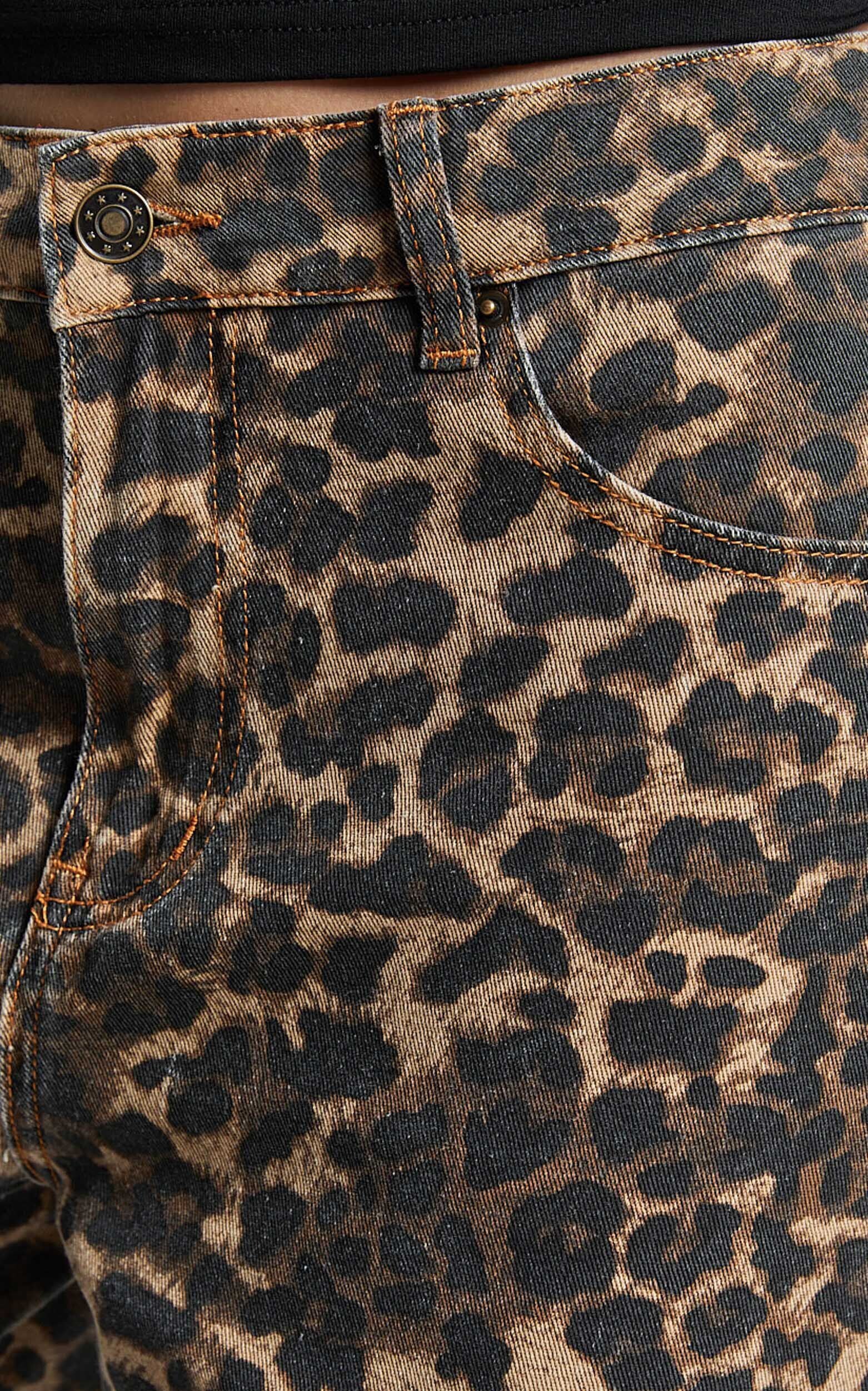 Lioness - Carmela Jeans in LEOPARD