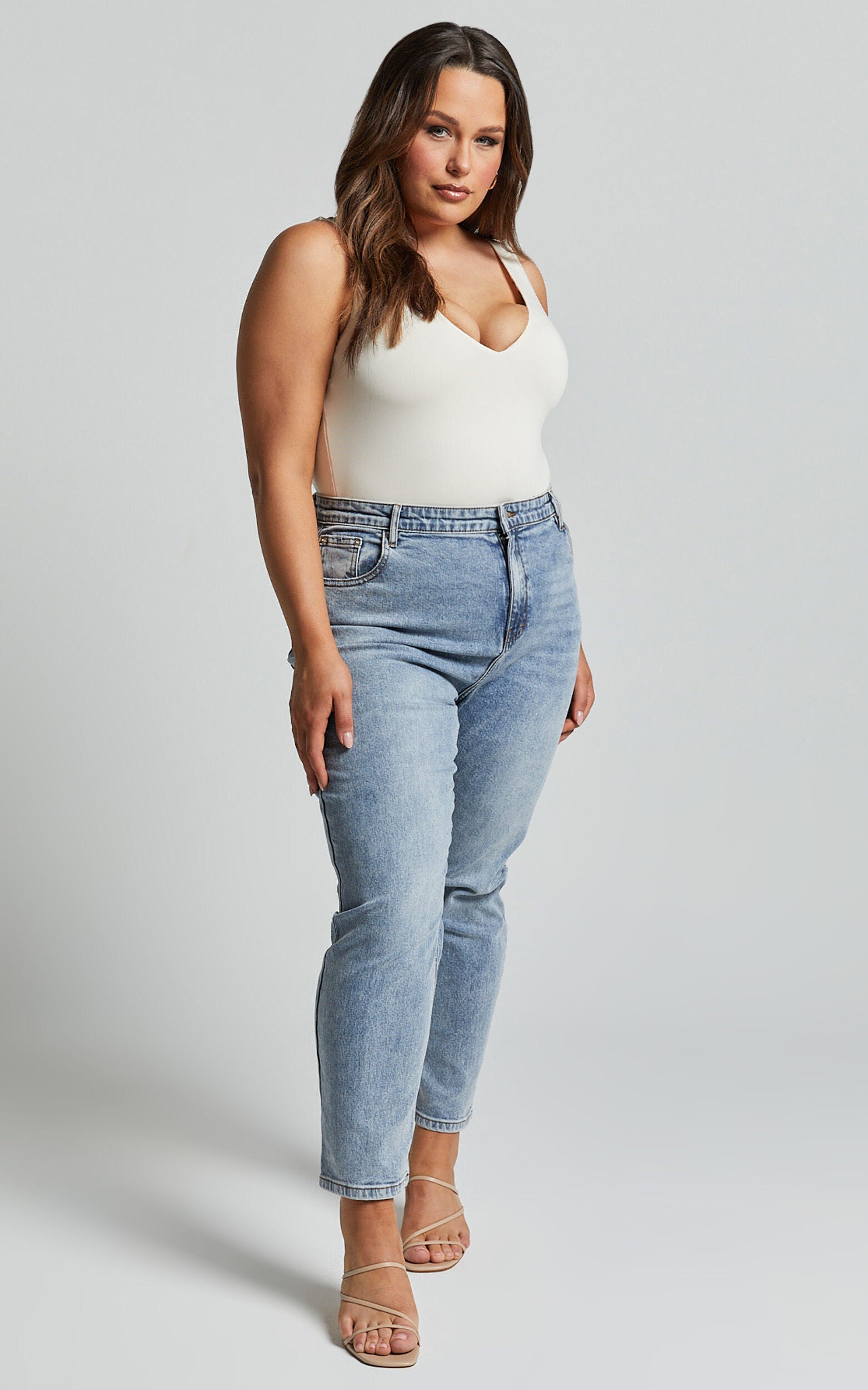 Lucilla Jeans - High Waisted Contour Fitted Denim Jeans in Mid Blue Wash